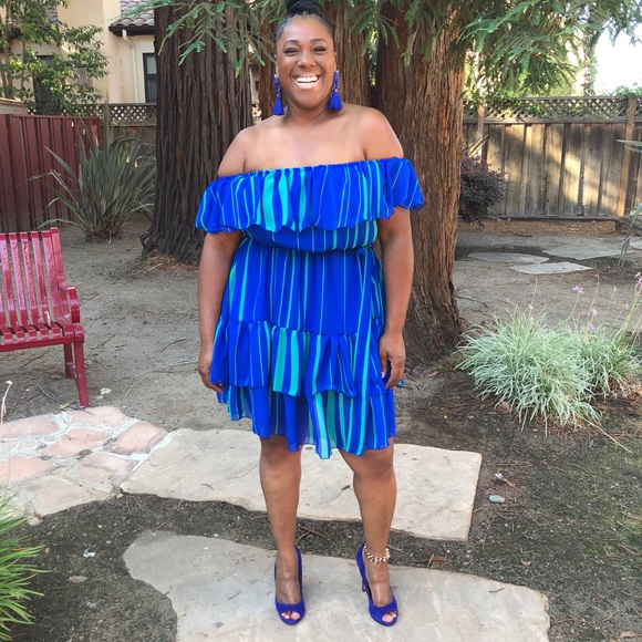 Plus size pleated dress - Picture 2 of 2